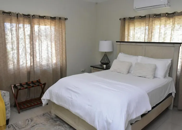 Experience Luxury & Serenity-your Perfect Getaway * Ocho Rios