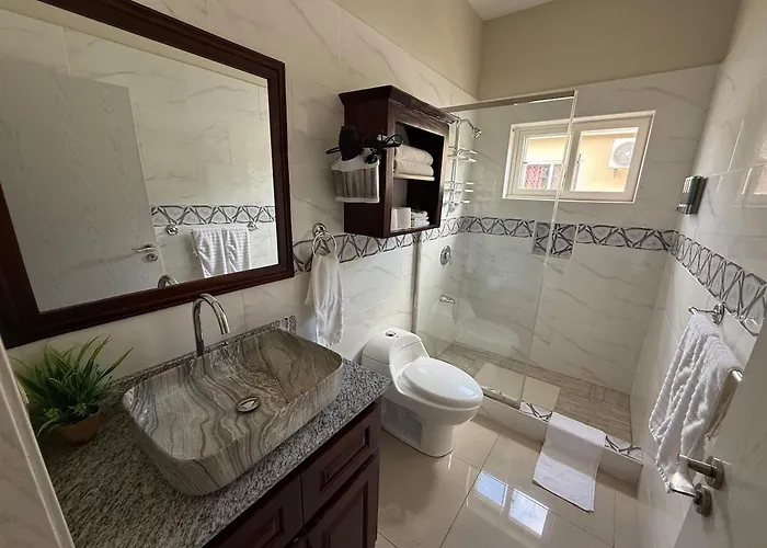 Experience Luxury & Serenity-your Perfect Getaway Holiday home