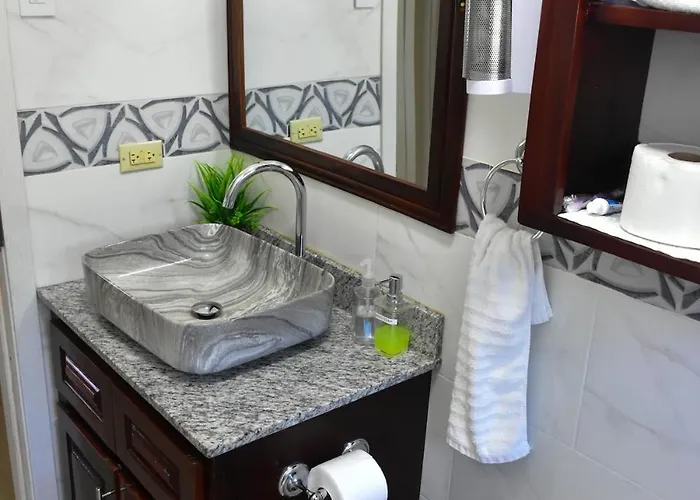 Experience Luxury & Serenity-your Perfect Getaway *