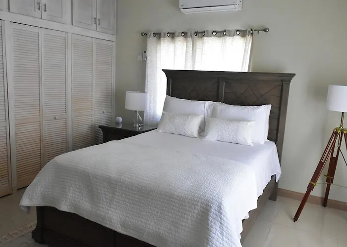 Experience Luxury & Serenity-your Perfect Getaway Holiday home